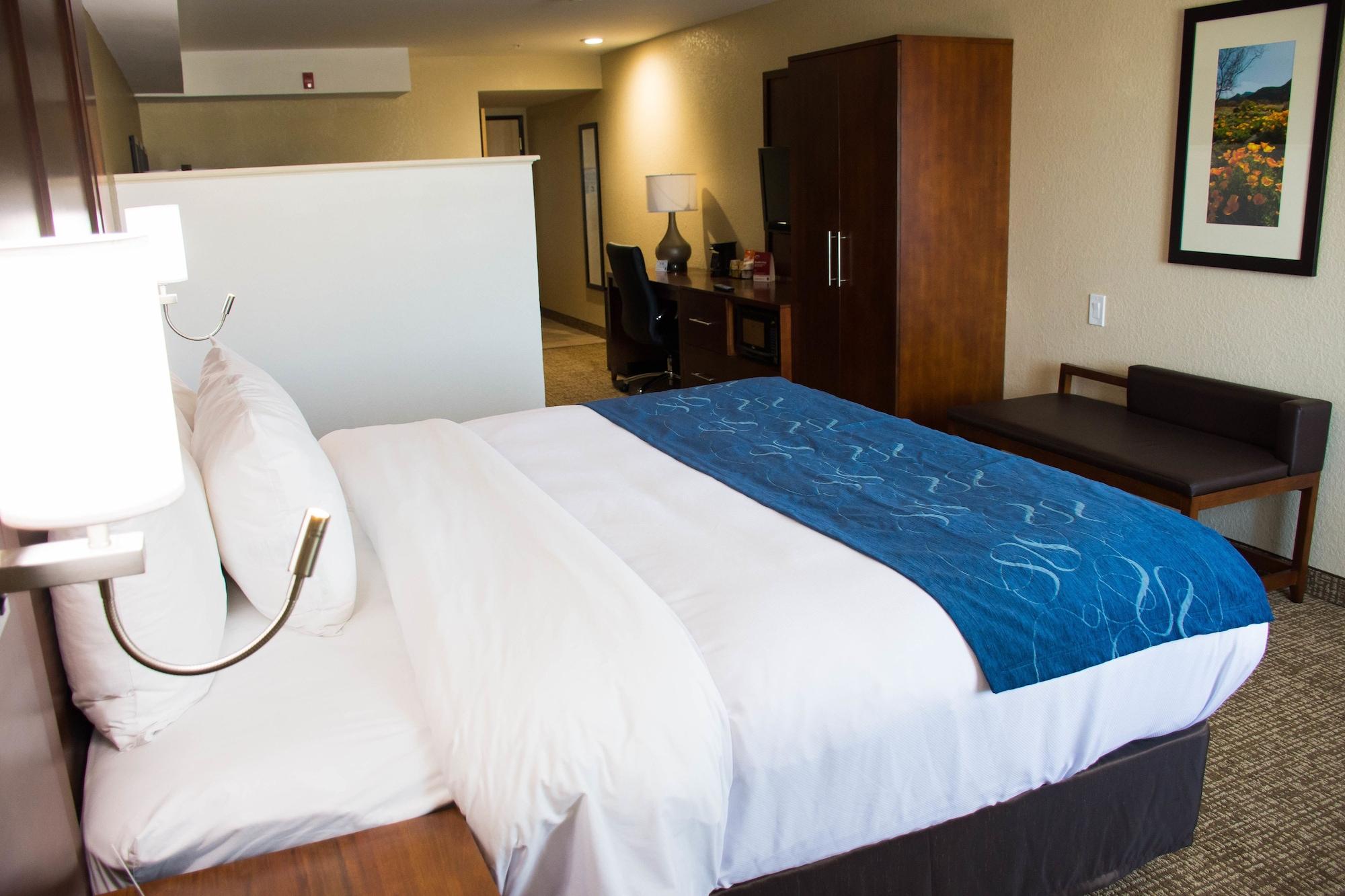 Comfort Suites El Paso Airport Bagian luar foto