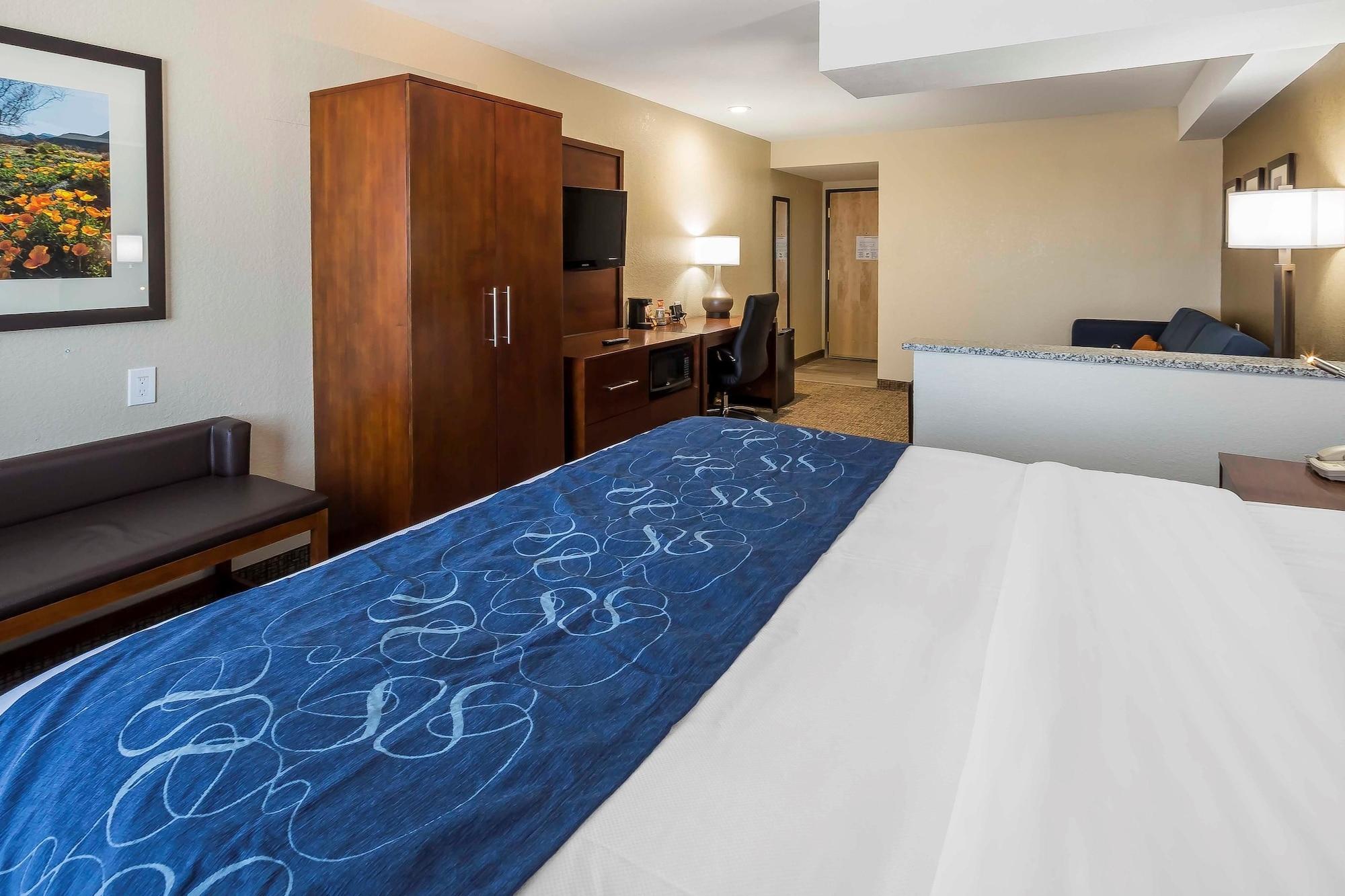 Comfort Suites El Paso Airport Bagian luar foto