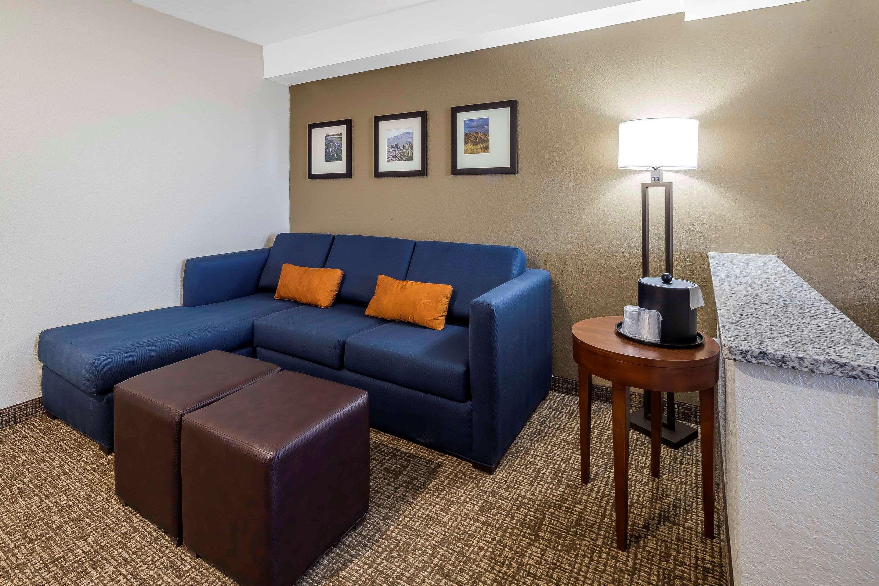 Comfort Suites El Paso Airport Bagian luar foto