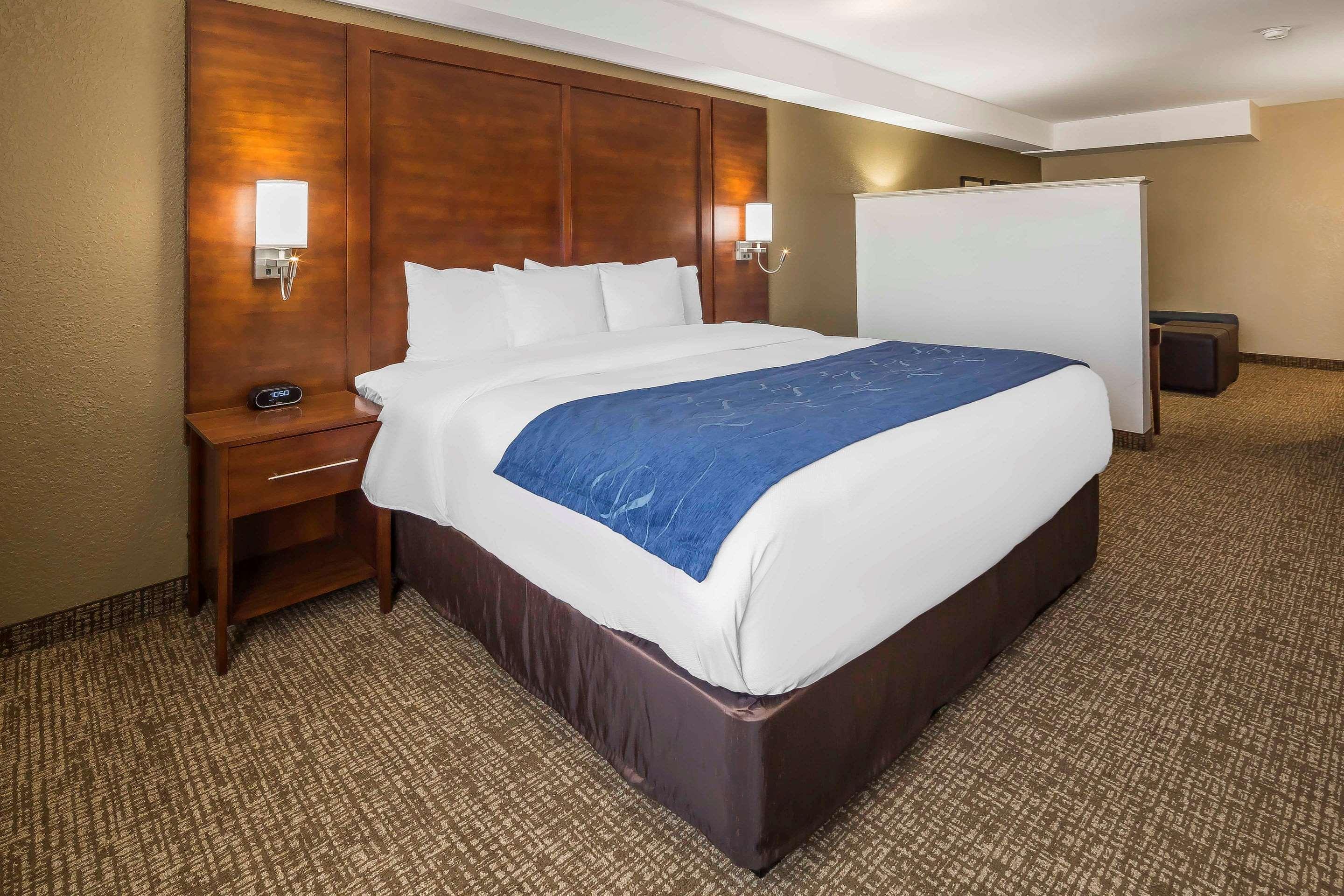 Comfort Suites El Paso Airport Bagian luar foto
