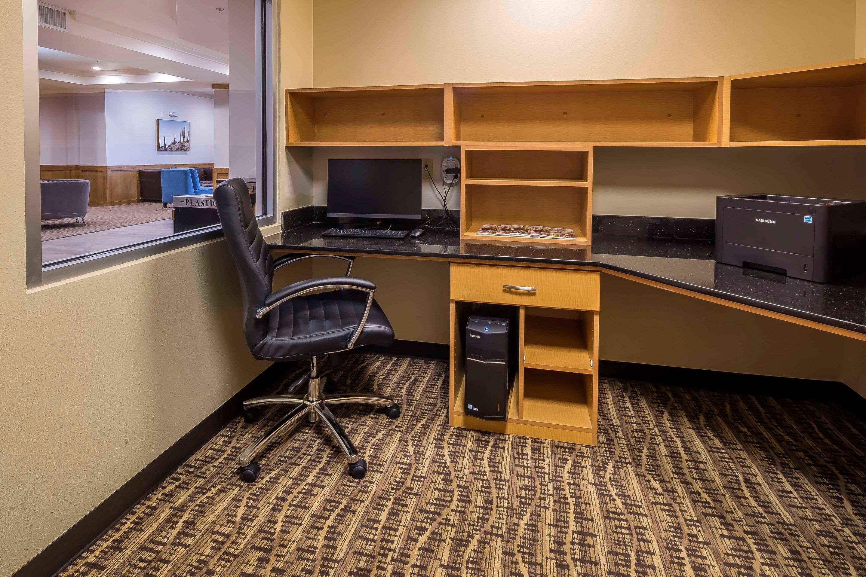 Comfort Suites El Paso Airport Bagian luar foto