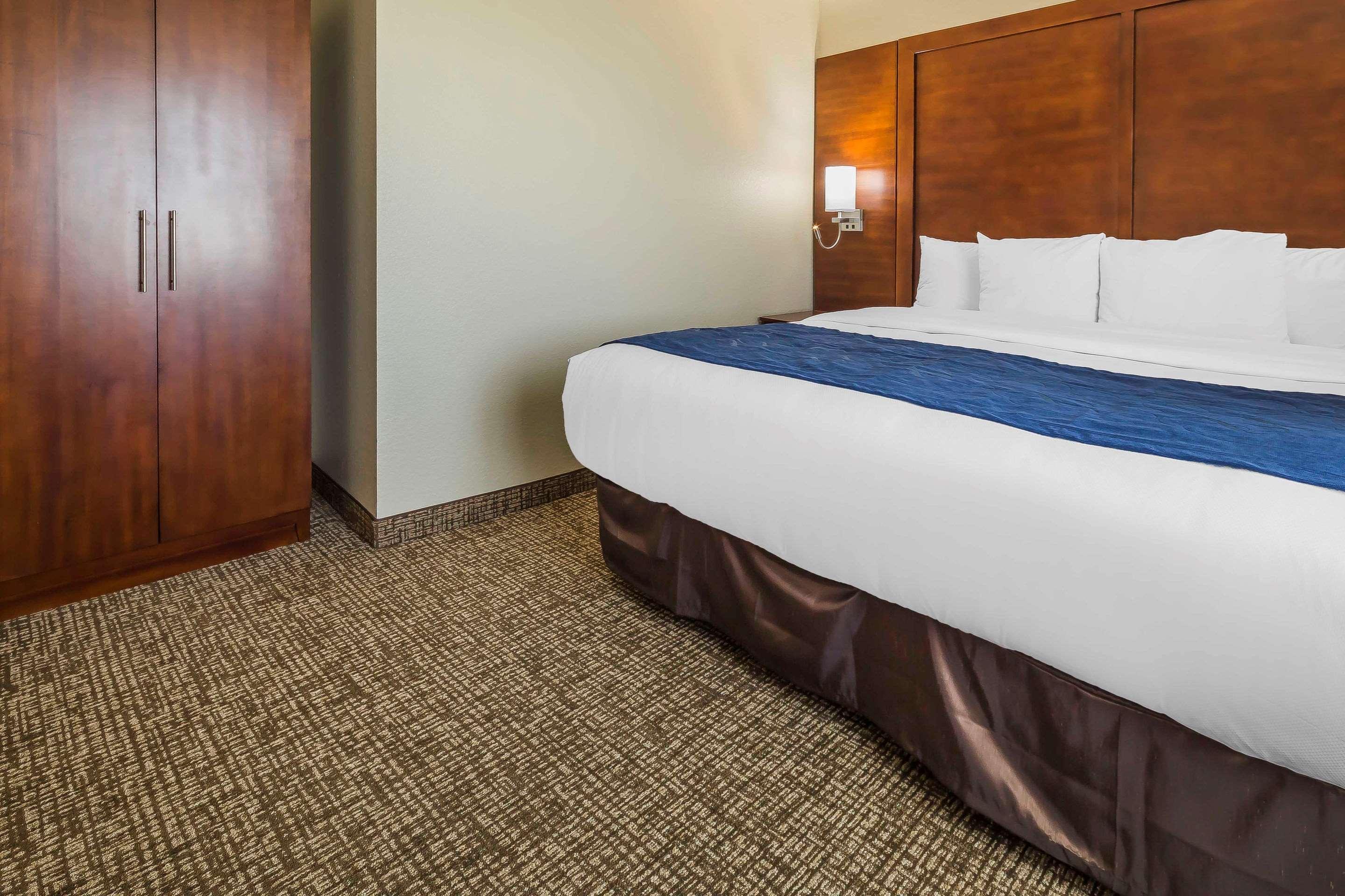 Comfort Suites El Paso Airport Bagian luar foto