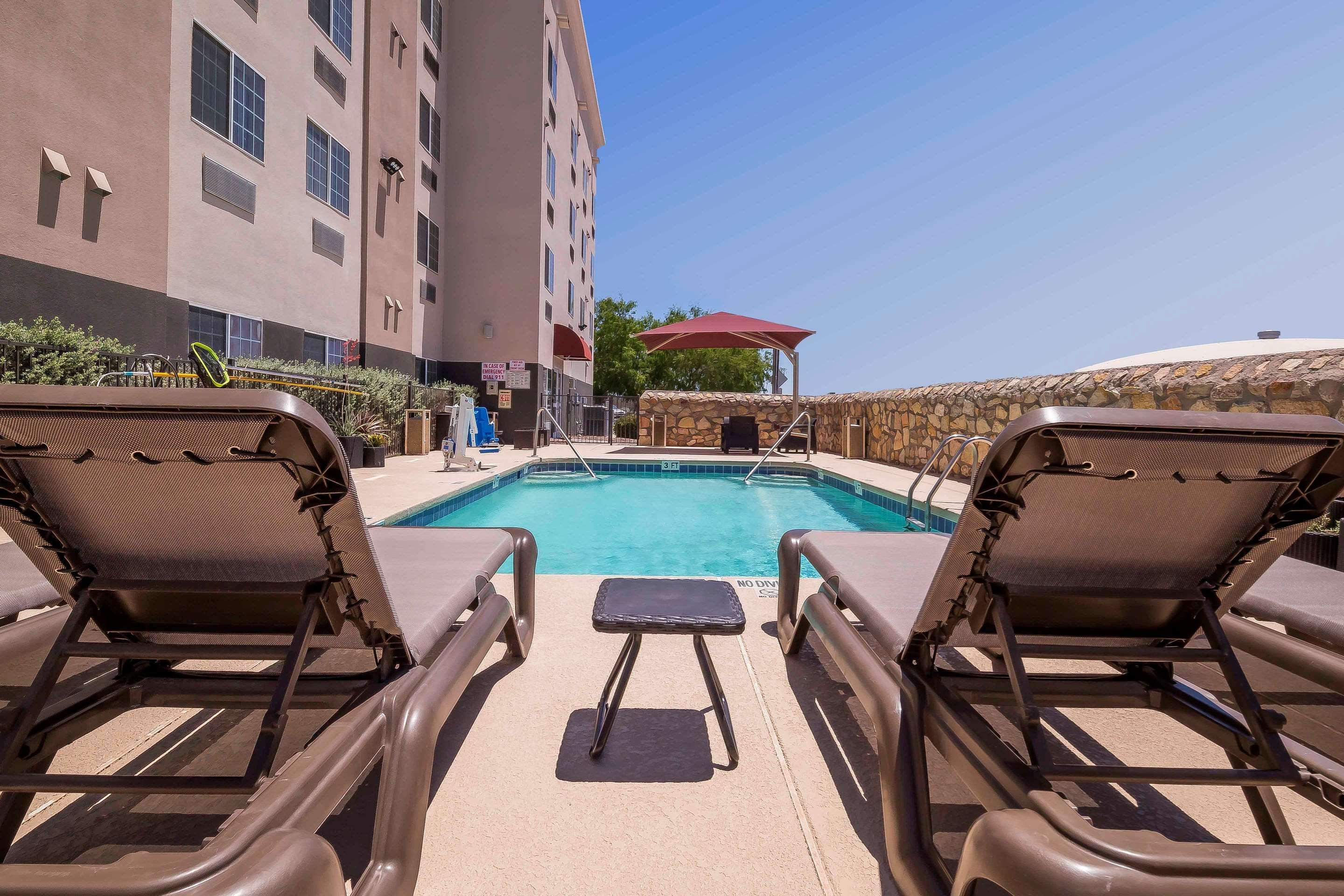 Comfort Suites El Paso Airport Bagian luar foto